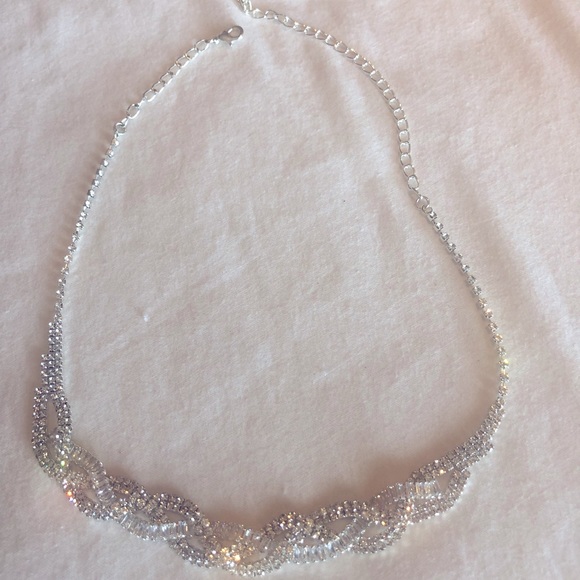 Ladies special occasion necklace - Picture 2 of 2